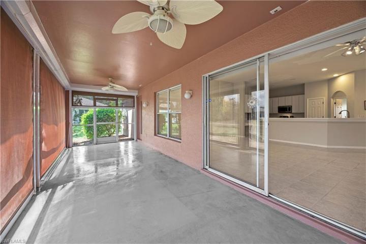 Huge Covered and Screened Lakefront Lanai with Wind Protection