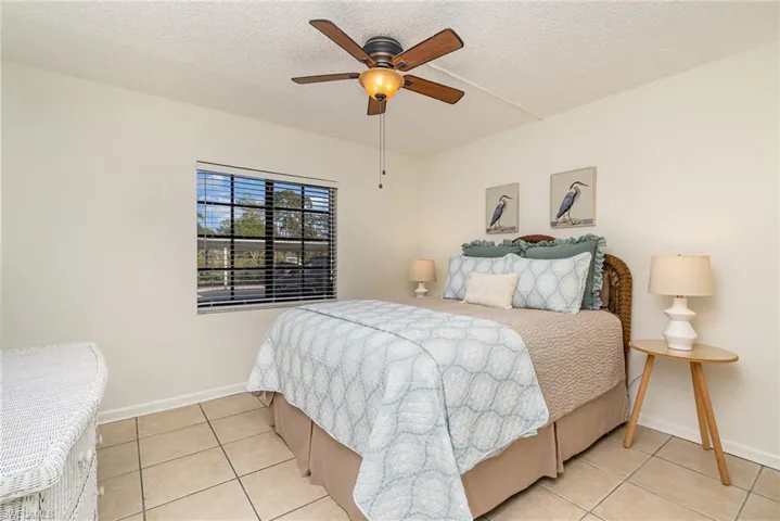 Secondary/Guest Bedroom