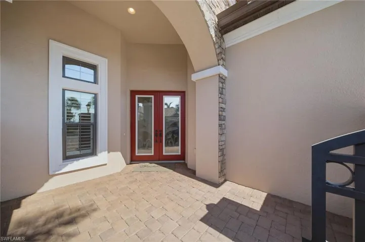 8816 Savona Ct, Naples, Florida 34119
