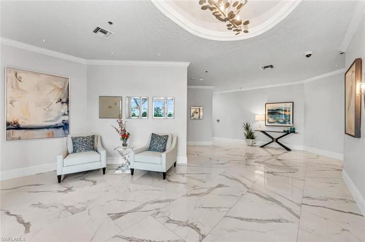 Bayview - Entry Foyer