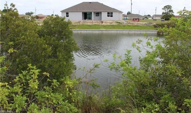 27 NW 19th  TER, Cape Coral, FL 33993