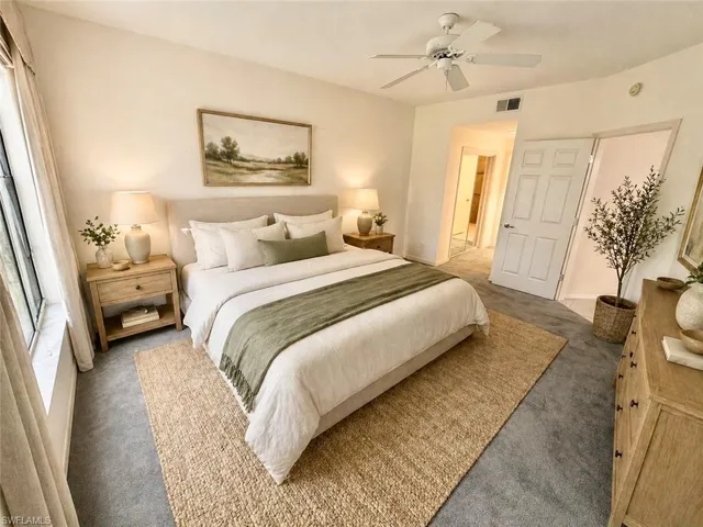 27021 Oakwood Lake Dr 101, Bonita Springs, Florida 34134