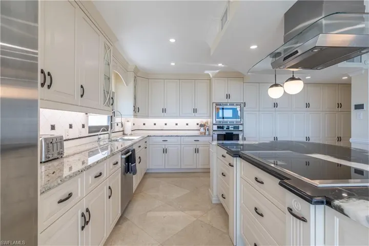 4031 Gulf Shore Blvd N Phie, Naples, Florida 34103