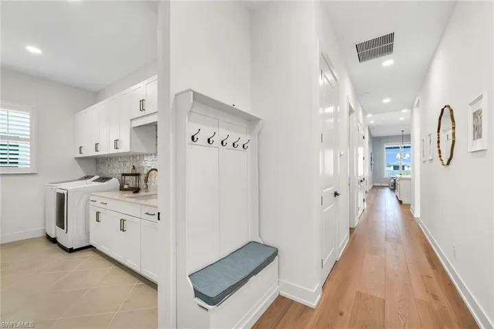 9182 Wisteria Way, Naples, Florida 34114