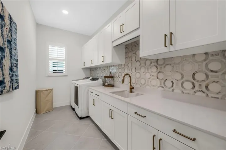 9182 Wisteria Way, Naples, Florida 34114