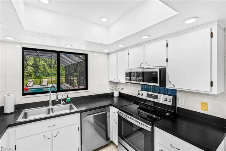 6031 Dogwood Way, Naples, Florida 34116