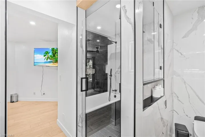 6031 Dogwood Way, Naples, Florida 34116