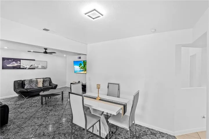 6031 Dogwood Way, Naples, Florida 34116