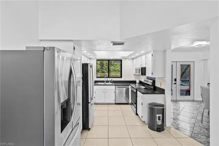 6031 Dogwood Way, Naples, Florida 34116