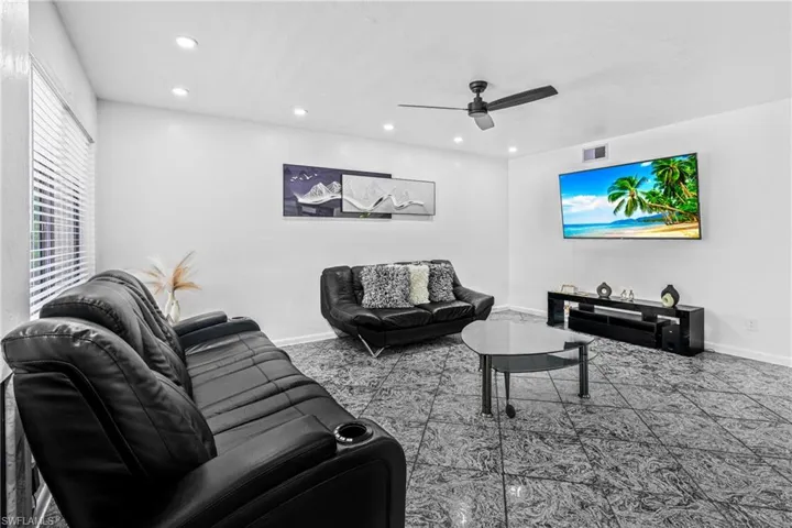 6031 Dogwood Way, Naples, Florida 34116