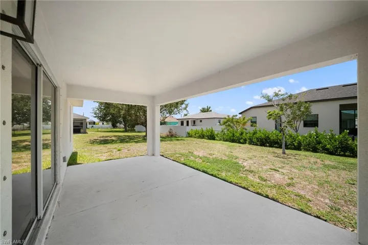 202 Nw 25th Pl, Cape Coral, Florida 33993