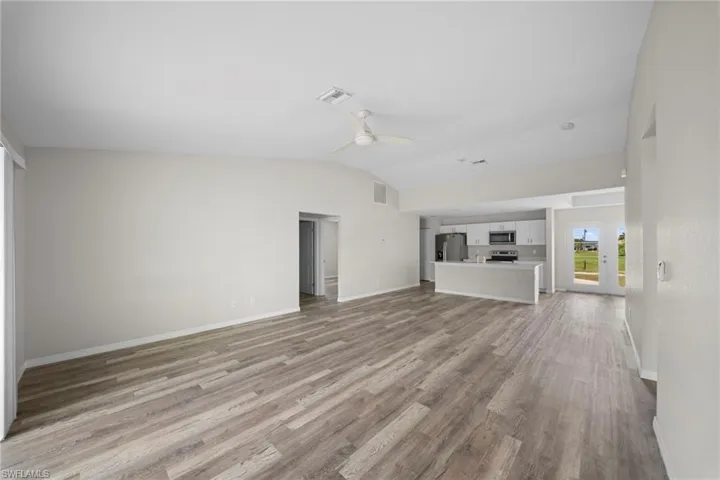 202 Nw 25th Pl, Cape Coral, Florida 33993