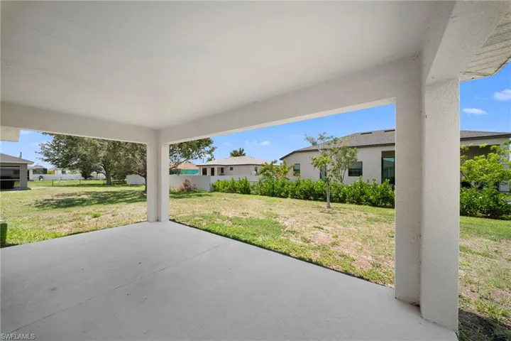 202 Nw 25th Pl, Cape Coral, Florida 33993