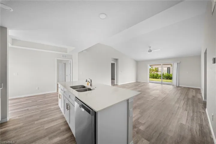 202 Nw 25th Pl, Cape Coral, Florida 33993
