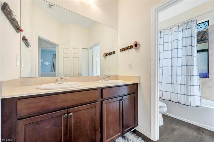 Bathroom #2