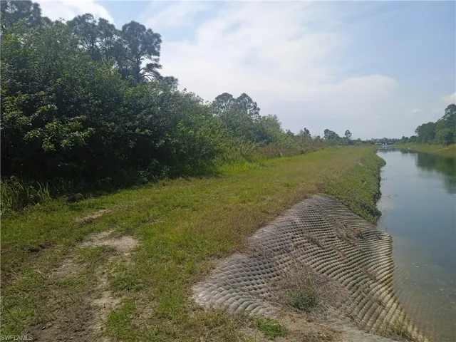 2800 28th ST W, LEHIGH ACRES FL 33971