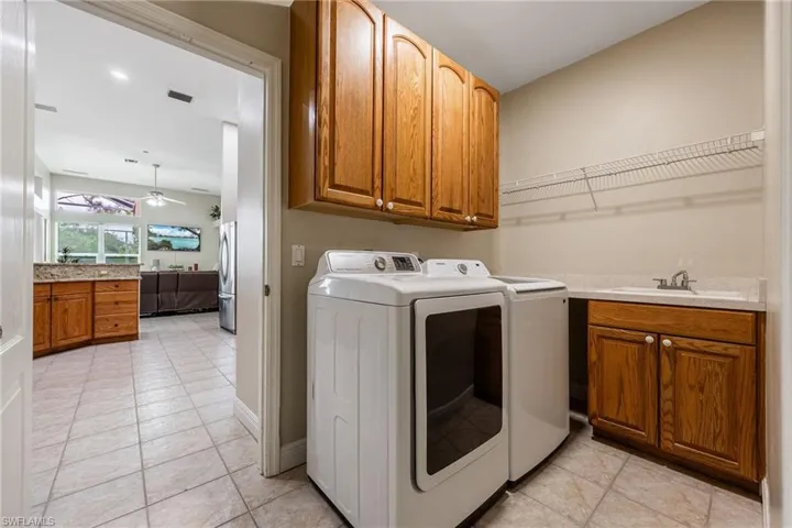 2201  Oxford Ridge  CIR, Lehigh Acres, FL 33973