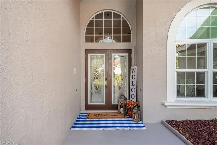 2201  Oxford Ridge  CIR, Lehigh Acres, FL 33973
