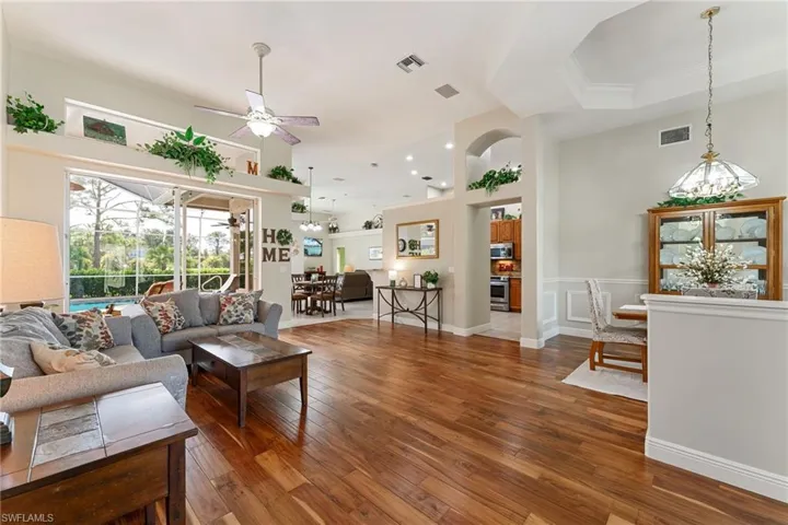 2201  Oxford Ridge  CIR, Lehigh Acres, FL 33973