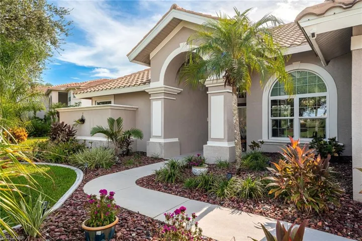 2201  Oxford Ridge  CIR, Lehigh Acres, FL 33973