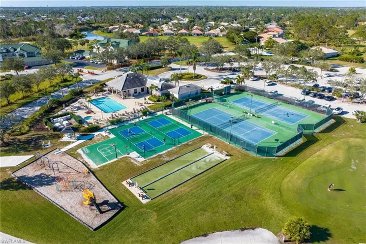 2201  Oxford Ridge  CIR, Lehigh Acres, FL 33973