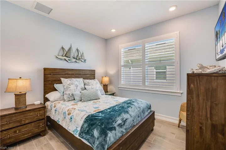 Guest bedroom