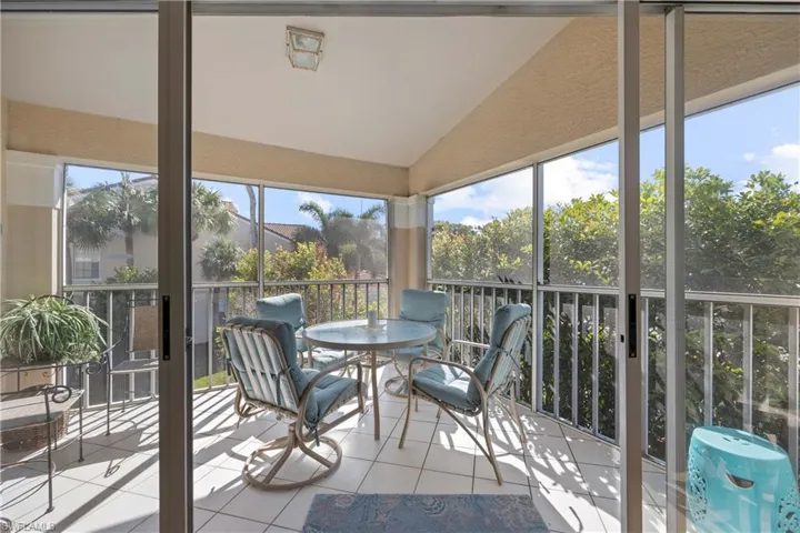 8415  Excalibur  CIR, Naples, FL 34108