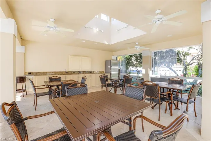 8415  Excalibur  CIR, Naples, FL 34108