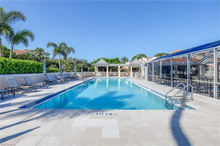 8415  Excalibur  CIR, Naples, FL 34108