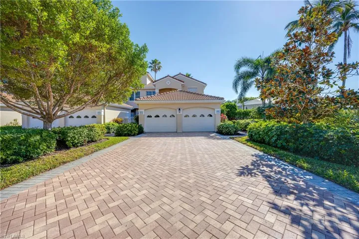 8415  Excalibur  CIR, Naples, FL 34108