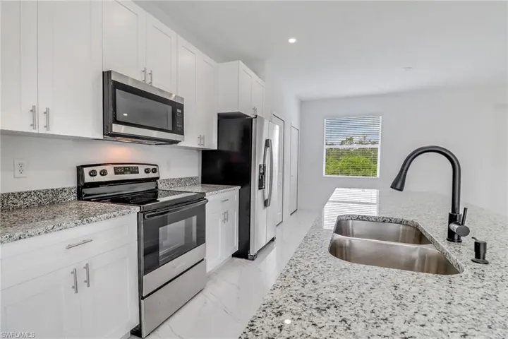 2528  68TH W ST, Lehigh Acres, FL 33971