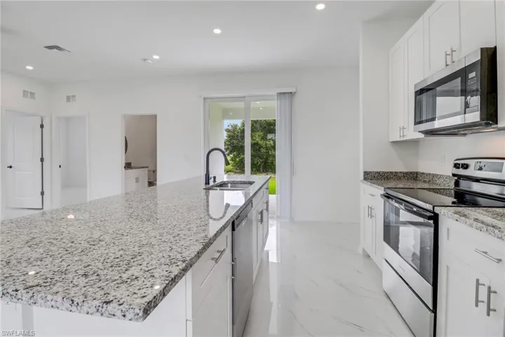 2528  68TH W ST, Lehigh Acres, FL 33971