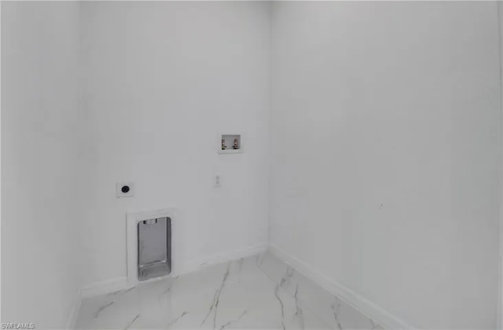 2528  68TH W ST, Lehigh Acres, FL 33971