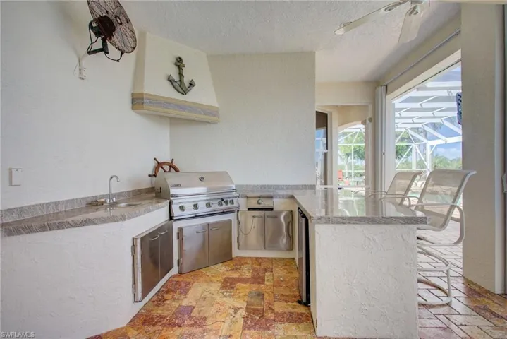 Outdoor Kitchen