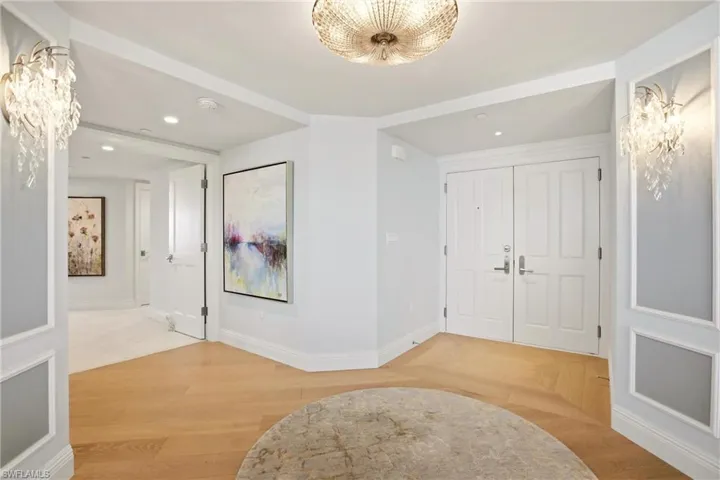 8171  Bay Colony  DR, Naples, FL 34108