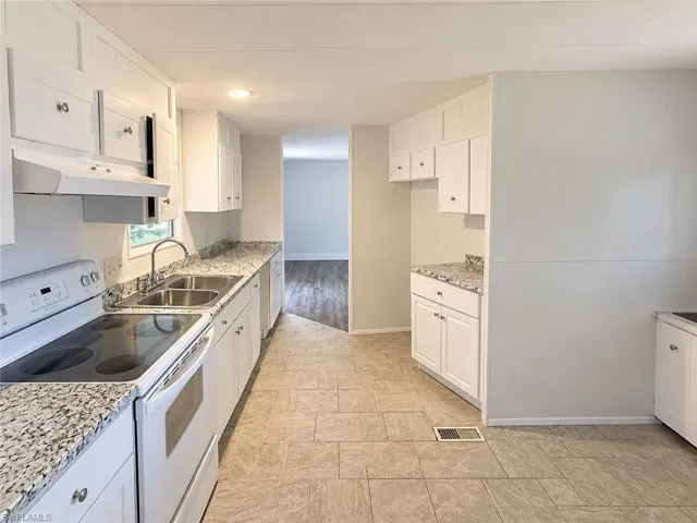 8345 Suncoast Dr, North Fort Myers, Florida 33917