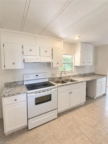 8345 Suncoast Dr, North Fort Myers, Florida 33917
