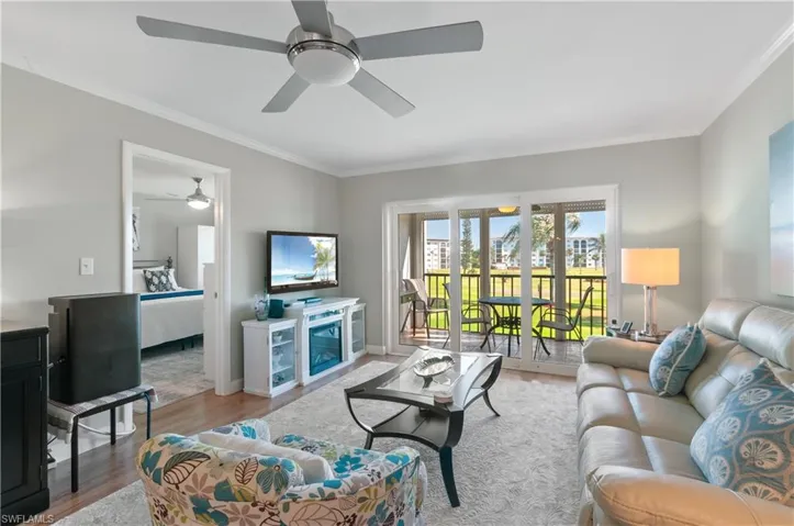 17  High Point N CIR, Naples, FL 34103