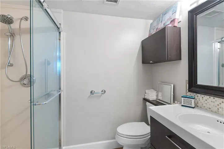 17  High Point N CIR, Naples, FL 34103