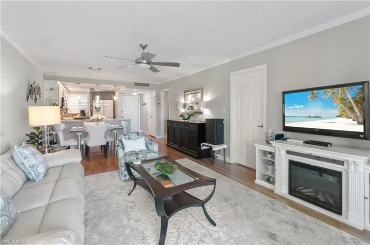 17  High Point N CIR, Naples, FL 34103