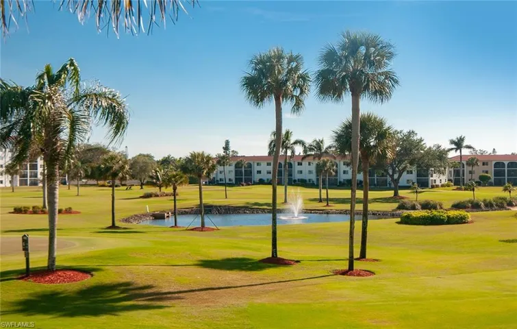 17  High Point N CIR, Naples, FL 34103