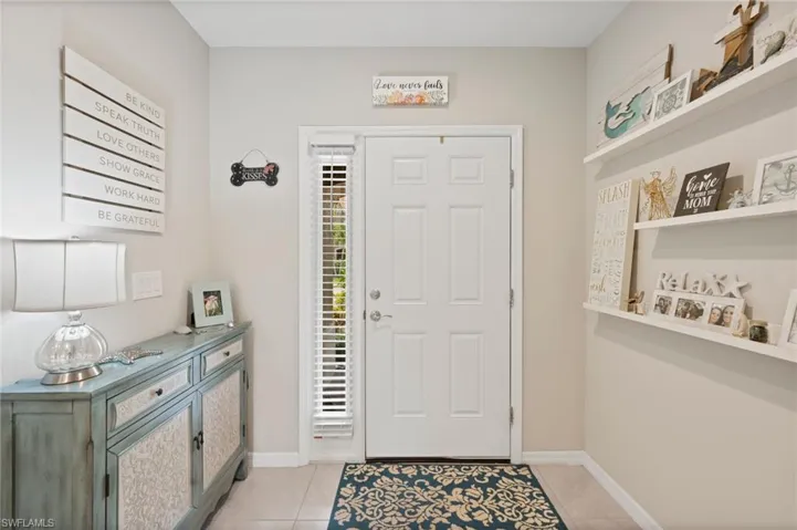3852  Tilbor  CIR, Fort Myers, FL 33916