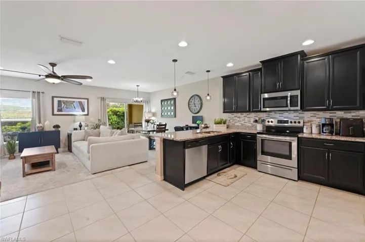 3852  Tilbor  CIR, Fort Myers, FL 33916