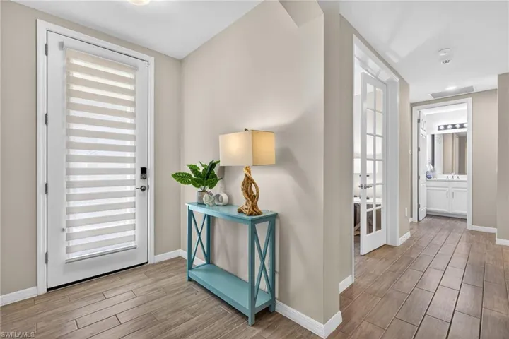 14567  Edgewater  CIR, Naples, FL 34114