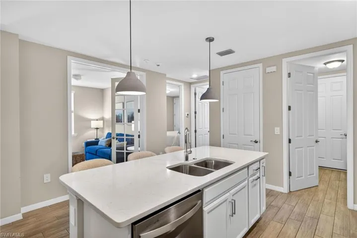 14567  Edgewater  CIR, Naples, FL 34114
