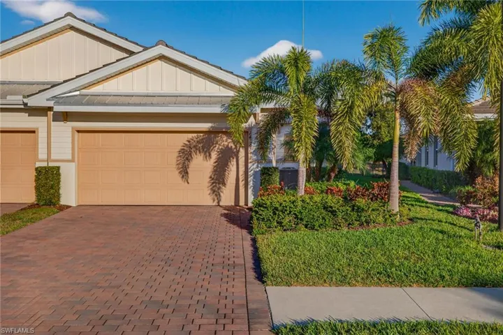 14567  Edgewater  CIR, Naples, FL 34114