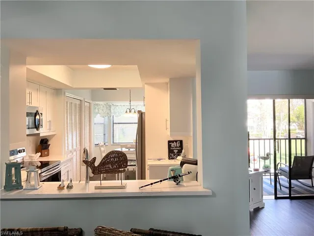 7380 Saint Ives Way 1204, Naples, Florida 34104