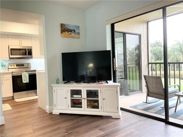 7380 Saint Ives Way 1204, Naples, Florida 34104