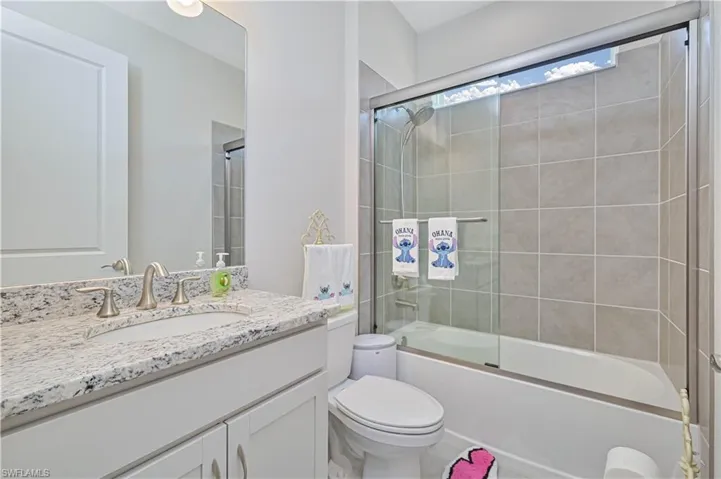 18237  Everson Miles  CIR, North Fort Myers, FL 33917