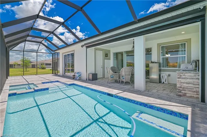 18237  Everson Miles  CIR, North Fort Myers, FL 33917